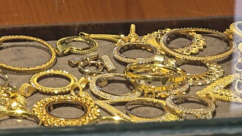 Злато с крипто: Търговия на чаршията и борсите