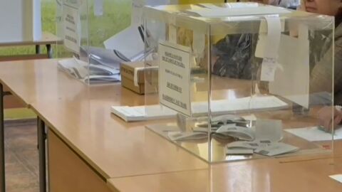 Проблеми с машинния вот белязаха началото на изборния ден в Русе