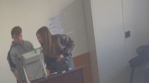 „Ферди ще ни каже къде да натиснем“: Видео от с. Великденче показва изборно нарушение