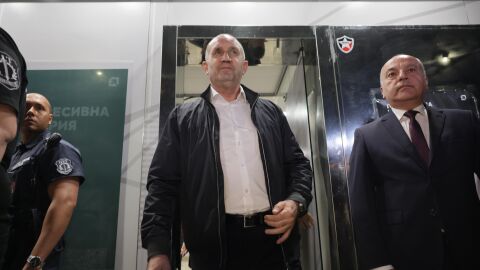 При 50% паралелно преброяване на "Алфа Рисърч": 129 депутати за "Прогресивна България"