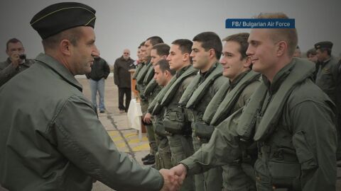 Пътят на Румен Радев: От младши пилот в Равнец до незаобиколим фактор в 52-ия парламент