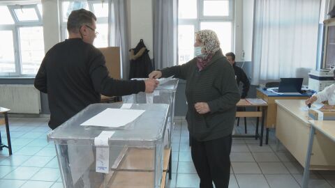 По-ниска активност в Турция: Хиляди гласуваха, но далеч от рекордите