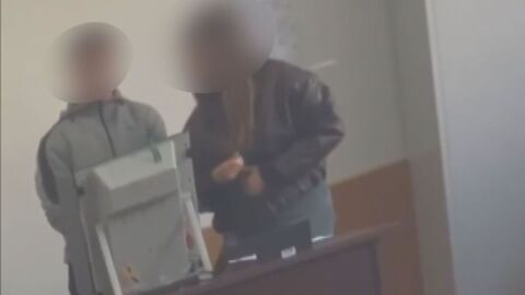 Без обвинения за дъщерята на кмета на Великденче и нейна приятелка, които "помагаха" при гласуването (ВИДЕО)