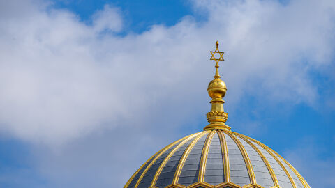 „Да прегазим синагога“: 18-годишно момиче си постави за цел да убие възможно най-много евреи