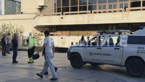 Столична община с позиция за трагичния инцидент с паднало момче от сградата на НДК