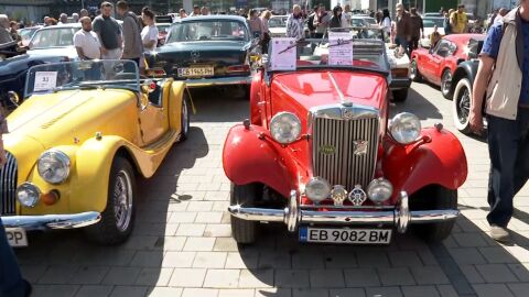 Сливен - домакин на 13-ия ретропарад с коли от 20-те и 30-те години