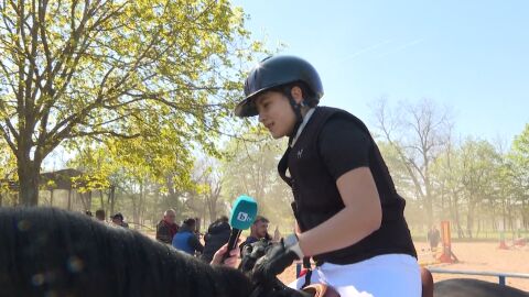 Малки жокей с големи приятели: Тази година се проведе турнирът по конен спорт с участието и на деца 