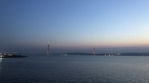 Затвориха Дарданелите и в двете посоки