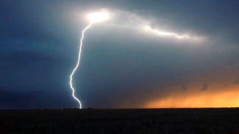 Гръмотевична буря на връх Ком взе живота на турист, друг пострада тежко 