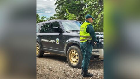 Задържаха 8 мигранти в столичния квартал „Овча купел“