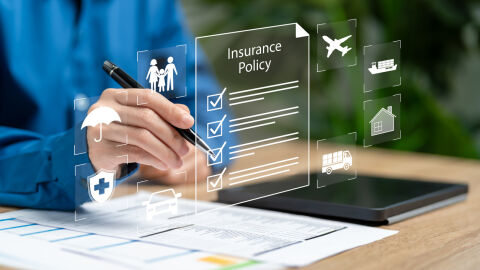 Фалшиви щети и въображаеми часовници: Как изображения с изкуствен интелект мамят застрахователите?