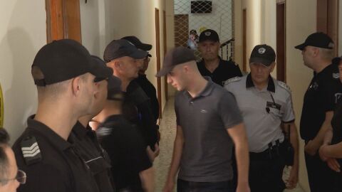 В деня на рождения ден на Христина: Никола Бургазлиев, убил жена и детето й в Слънчев бряг, отива на съд 