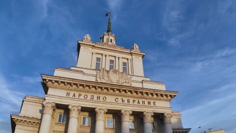 „Маркет ЛИНКС“: „Прогресивна България“ със 131 депутати в 51-ото Народно събрание