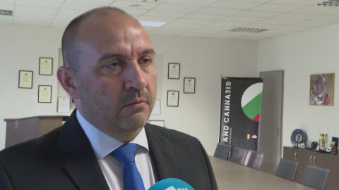 Снимка: Разбитата лаборатория за фентанил: Задържаните вече са 10. Антимафиотите работили с противогази