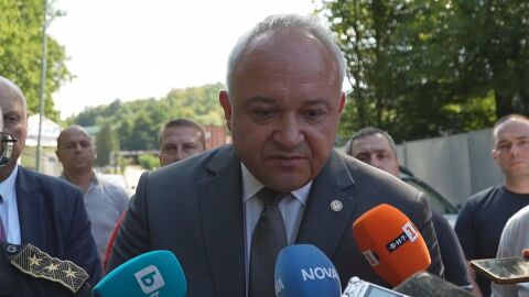 Снимка: Иван Демерджиев: Няма никаква данни за външна намеса за взрива в завода за боеприпаси