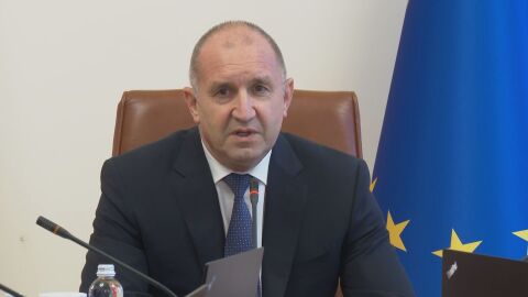 Снимка: Радев: Земеняме изчерпания вече модел на развитие, основан на потребление и евтин труд - с ускорено икономическо развитие