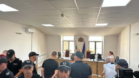 Снимка: 700 евро гаранция за единият младеж от Пловдив, обвинени в побой над непалци