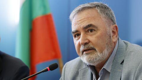 Снимка: Доц. Ангел Кунчев: Унищожават здравната система, не мога да участвам