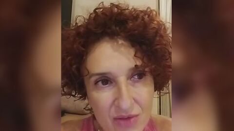 Снимка: Разказ на българка, оцеляла в Непал: Изведнъж полетяха прах и камъни, екскурзоводите започнаха да викат. Беше страшно