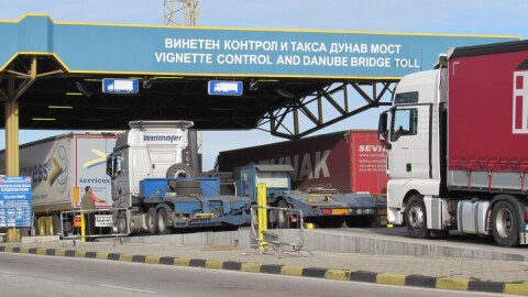 Дунав мост при Русе ще бъде затворен за движение утре 