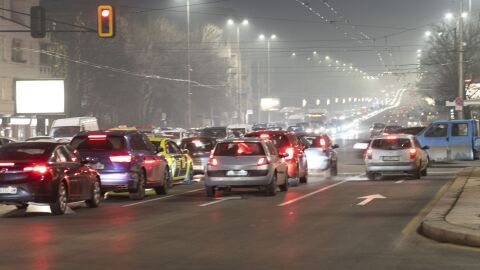 Около 100 000 автомобила се очаква да излязат от София за предстоящите празнични дни