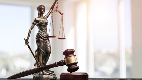 Делото срещу двамата казанлъшки полицаи, обвинени в умишлено убийство, ще бъде върнато на прокуратурата