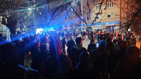 „Беше бит и незаконно задържан“: Майка твърди, че срещу сина ѝ е упражнено полицейско насилие