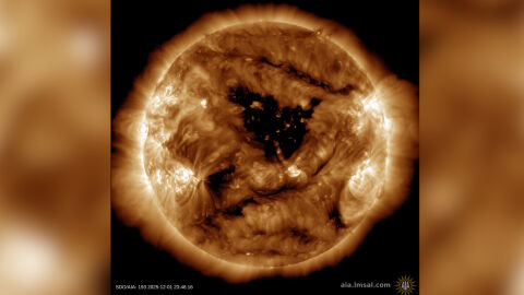 Слаби до средни геомагнитни бури на 4 и 5 декември