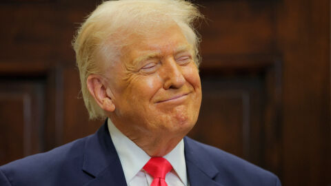 Тръмп отменя всички документи, подписани с автописалка от Байдън