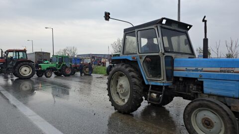 Отново блокада: Трети ден продължава протеста на гръцките фермери