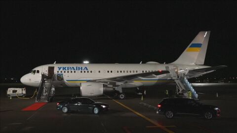 Дронове са забелязани по маршрута на полета на Зеленски към Ирландия