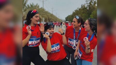 &quot;Против благоприличието&quot;: Арести в Иран, след като жени тичаха на маратон без хиджаб (ВИДЕО)