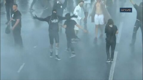 Арестуваните за агресия на масовия протест от 1 декември остават зад решетките