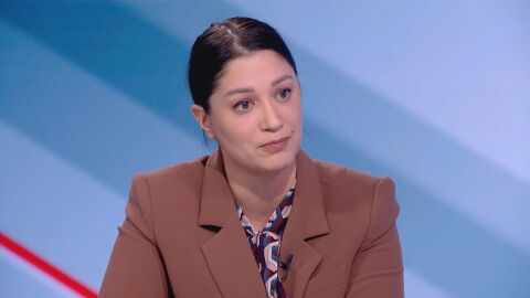 Евелина Славкова: Ще има изненади при предсрочни избори, ако се намеси нова партия на Румен Радев