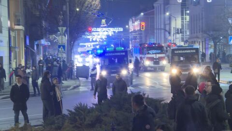 След края на протеста: Напрежението край централата на „ДПС-Ново начало” се покачва