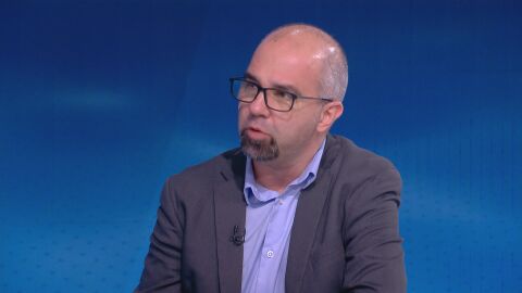 Какво предстои след падането на правителството? Социолог: Бенефициентите са Румен Радев и ПП-ДБ