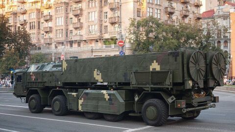 Произведено в Украйна: Киев внедрява в бойния си арсенал балистичните ракети „Сапсан“