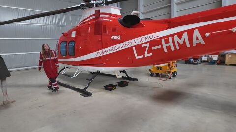  Тя спасява животи във въздуха: Животът на лекаря в медицинския хеликоптер