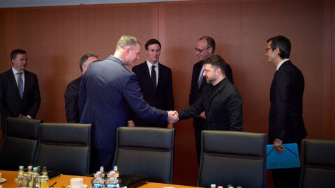 Преговорите за мир: Среща между Зеленски, евролидери и американски представители