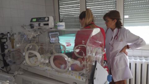 „Българската Коледа“ помага за купуването на модерна техника за новородените в УМБАЛ-Бургас