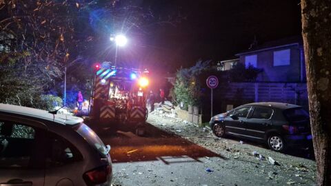 Две деца загинаха при експлозия в жилищен блок във Франция 