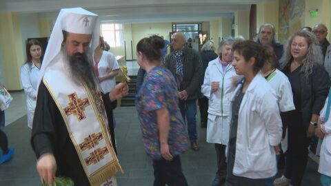 Светият синод дари 20 000 лв. на детско отделение в болница ИСУЛ