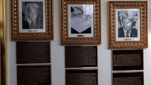 Тръмп се подигра с Байдън с възпоменателна плоча в Белия дом