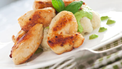 В спешното след тежък режим: Жена яла само пилешки гърди и карфиол разви панкреатит