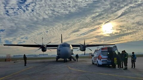 Самолет на ВВС превози медицински екипи за органна трансплантация