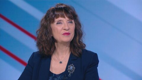 Камери в тоалетните на училище: Кой и как контролира сигурността в учебните заведения?