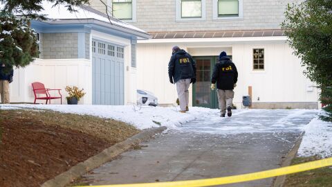 Американската полиция откри тялото на мъж, заподозрян за стрелбата в университета "Браун"