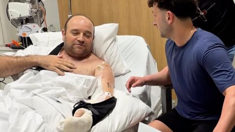 Героят от Бонди Ахмед ал Ахмед получи 2,5 милиона долара в дарения, докато се лекува