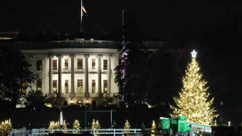 Когато празникът срещне политиката: Коледа в Белия дом