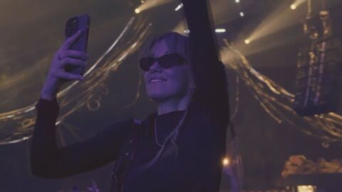 Mарко Карола, Адам Бейер и Джои Даниел за пулта на EXE